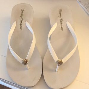 Tommy Bahama White platform flip flop size 9